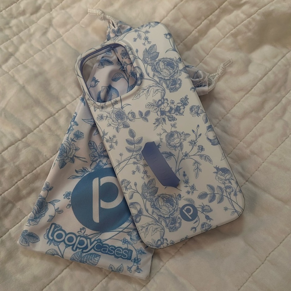 Loopy iPhone 14 Pro Max case